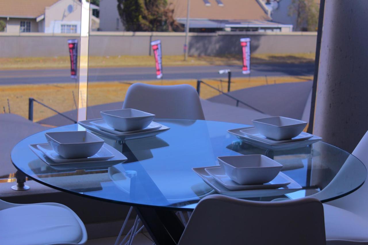 Airport Heights Apartment Boksburg Bagian luar foto