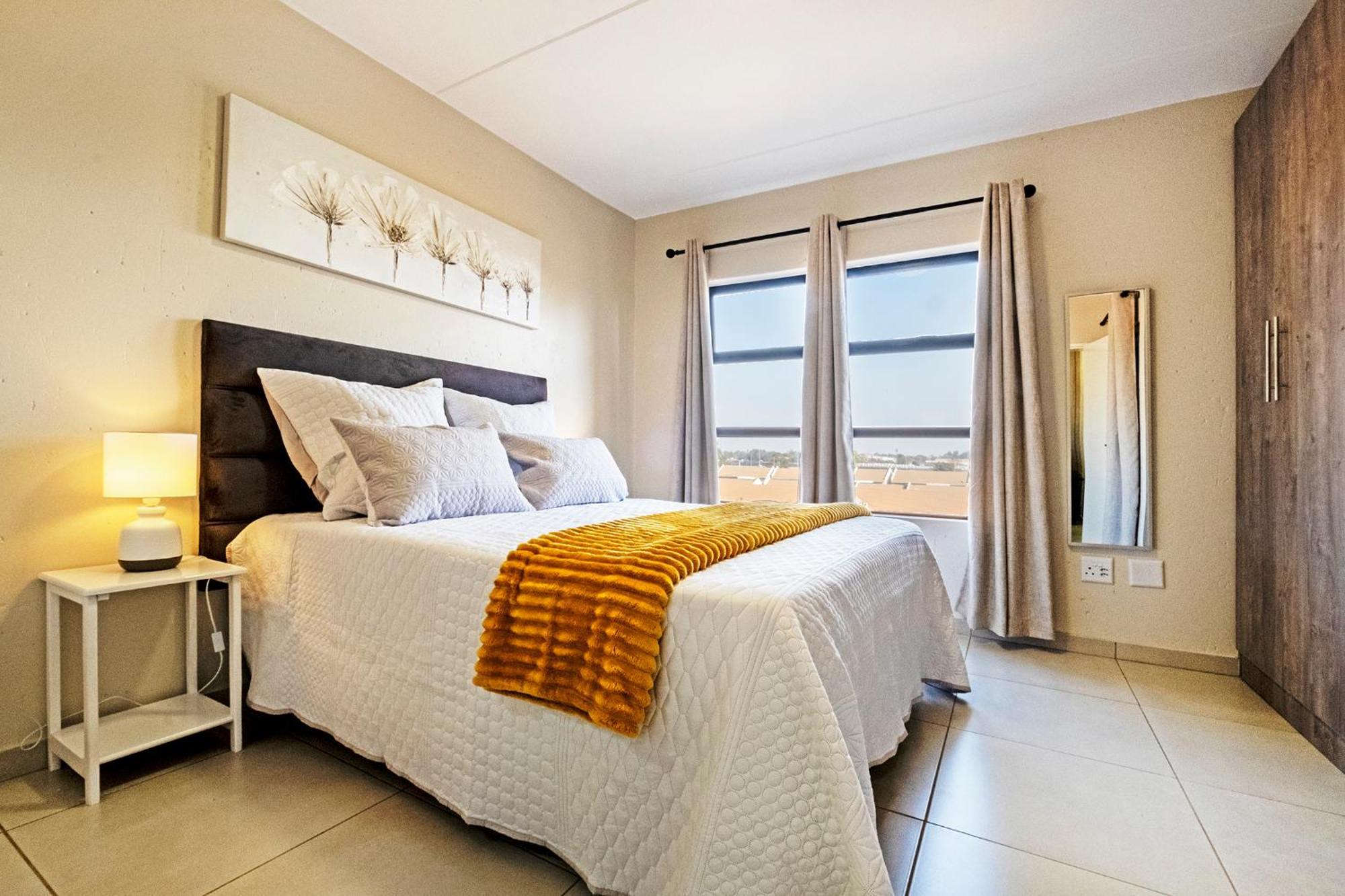 Airport Heights Apartment Boksburg Bagian luar foto