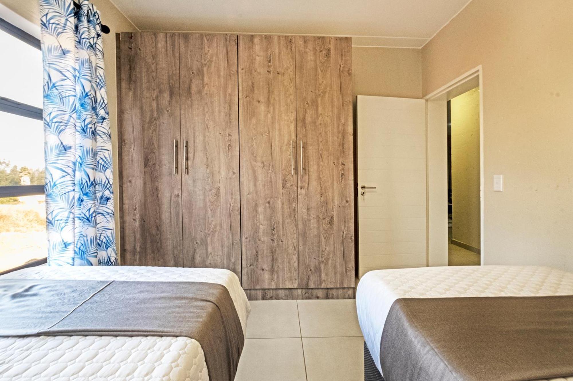 Airport Heights Apartment Boksburg Bagian luar foto